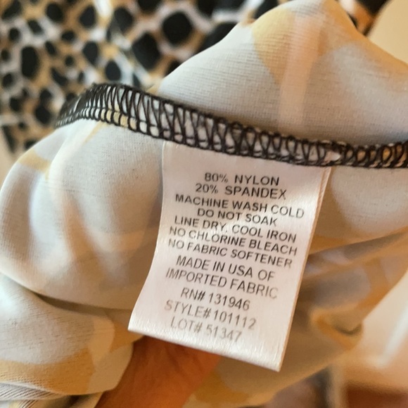 JUDE CONNALLY Giraffe Animal Print Stretchy V Neck 3/4 Sleeve Dress - Picture 8 of 8